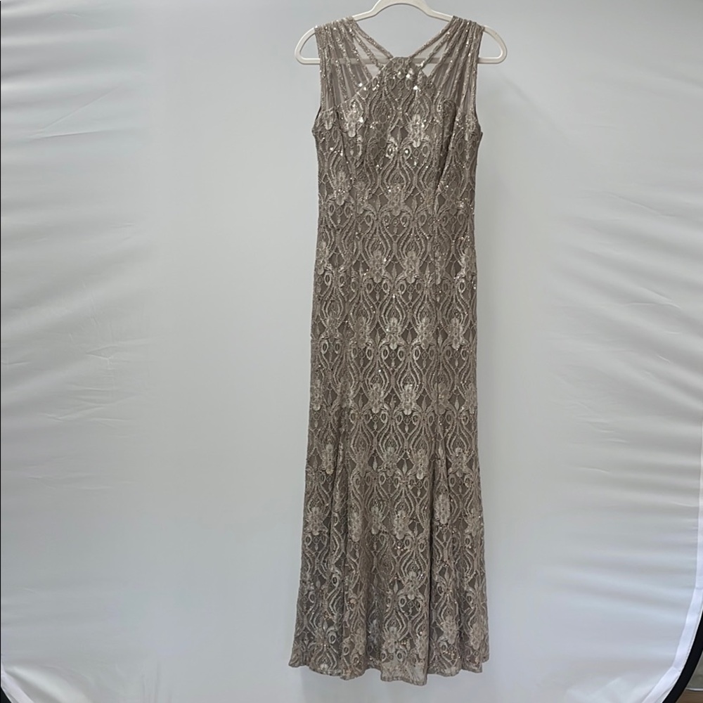Elegant Lace Evening Gown